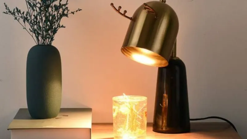 Đèn Đốt Nến Thơm Là Gì? Công Dụng Và Lợi Ích Của Sản Phẩm Đang Gây Sốt!