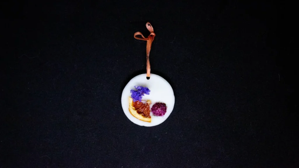 Sáp Thơm Dùng Để Làm Gì? Hướng Dẫn Lựa Chọn Và Sử Dụng Sáp Thơm Hiệu Quả Cho Nhà Vệ Sinh