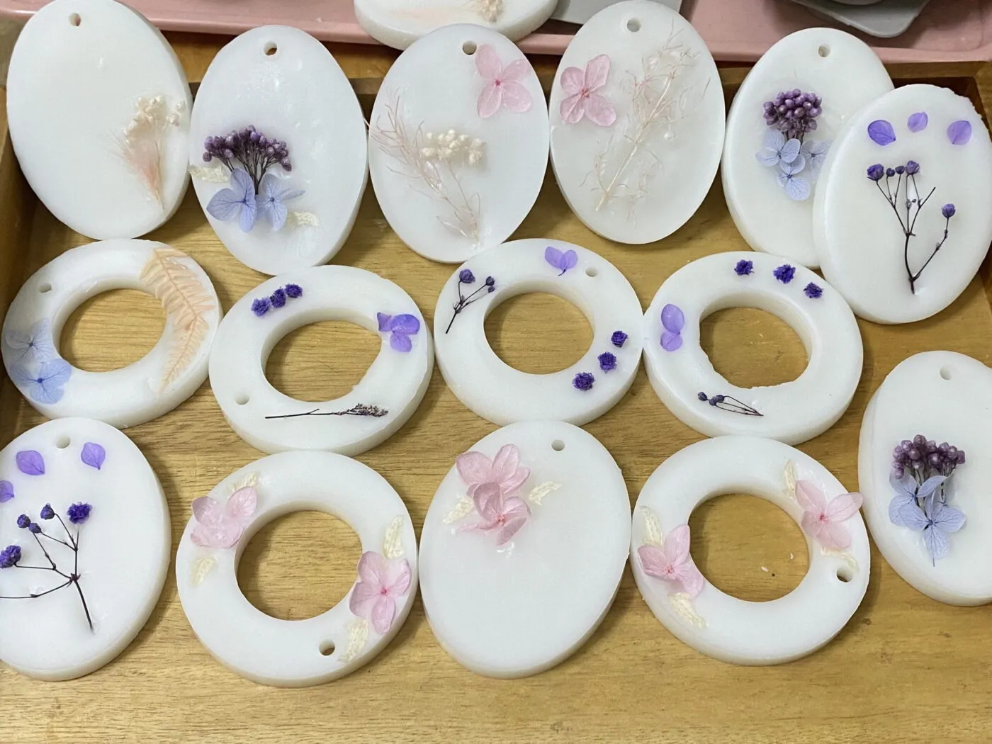 Top 9 Loại Sáp Thơm Phù Hợp Nhất Cho Từng Không Gian Nội Thất